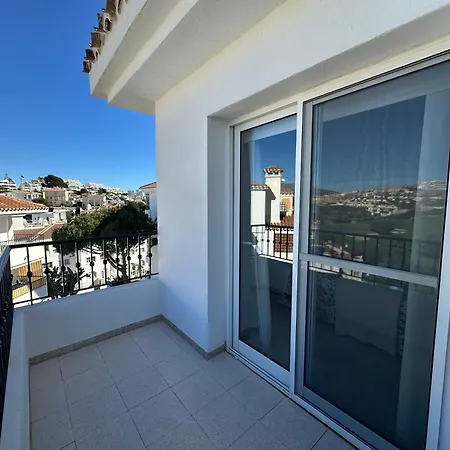 Luminoso Atico Duplex Con Vistas Al Mar